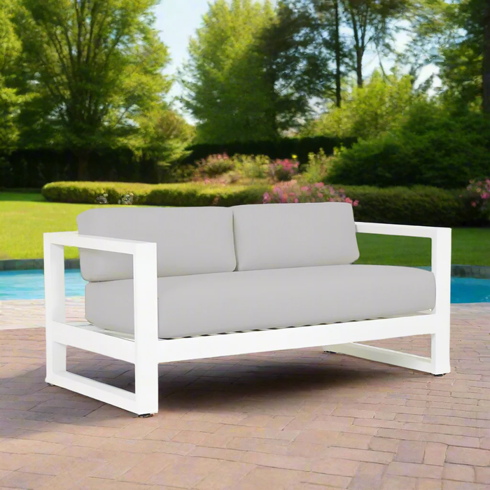 Newport Loveseat